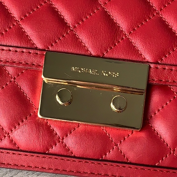 Michael Kors Small Sloan Quilted Messenger Bag - Picture 6 of 6